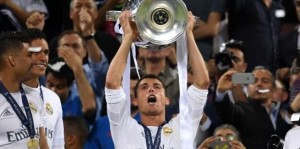 皇马新战术布局：阿隆索回归后的三后卫体系与中场双核革新